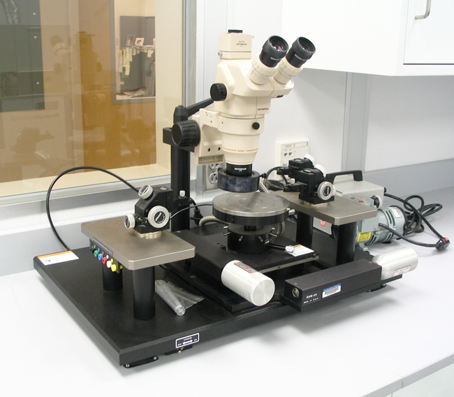 Cascade Microtech Probe Station with Olympus Microscope